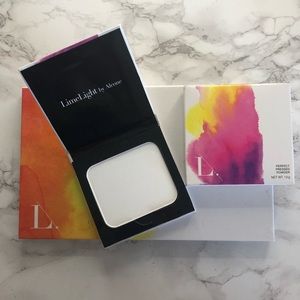 Limelight by Alcone perfect pressed powder